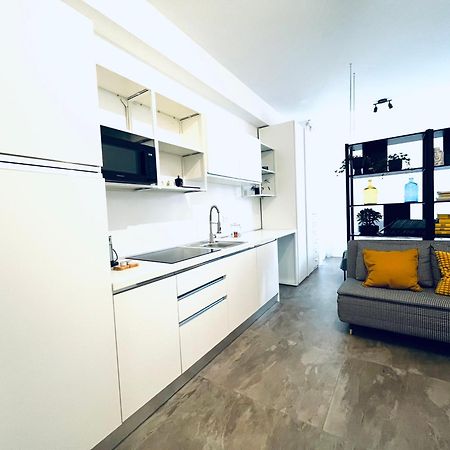 Апартаменти Tortona 767 - Smart House Nella Moda E Design - Navigli - Fuori Salone Мілан Екстер'єр фото